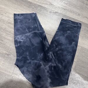 Lululemon diamond dye aligns